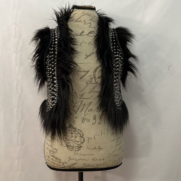 STUDDED VEST BLACK FAUX FUR SIZE‎ M - Picture 1 of 9